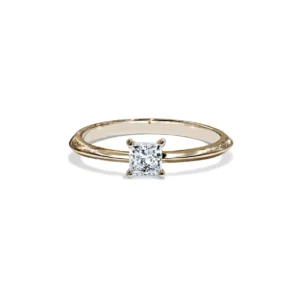 Valentine solitaire forlovelsesring med firkantet diamant