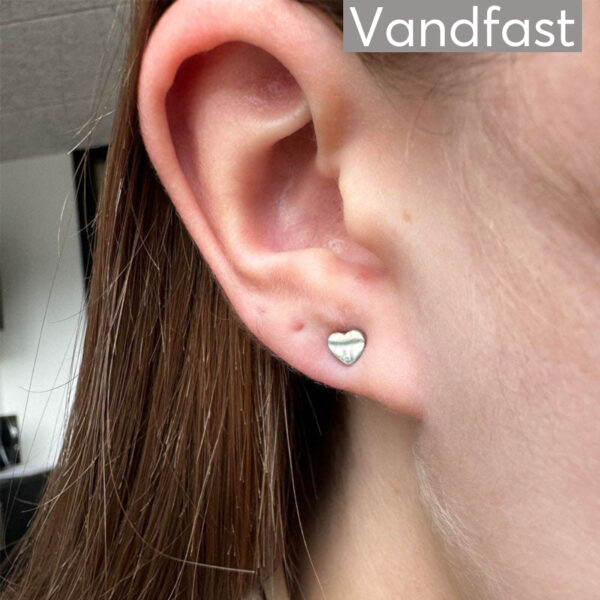 ANNEBRAUNER Heart Studs Øreringe