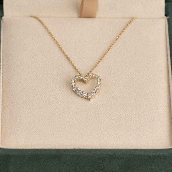 GRADUATING CURVED HEART DIAMOND PENDANT - 0.45ct - YG - Vedhæng - Sisi Copenhagen