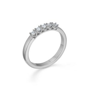 CROWN ALLIANCE Ring i 14 kt. Hvidguld med i alt 0,20 - 0,45ct